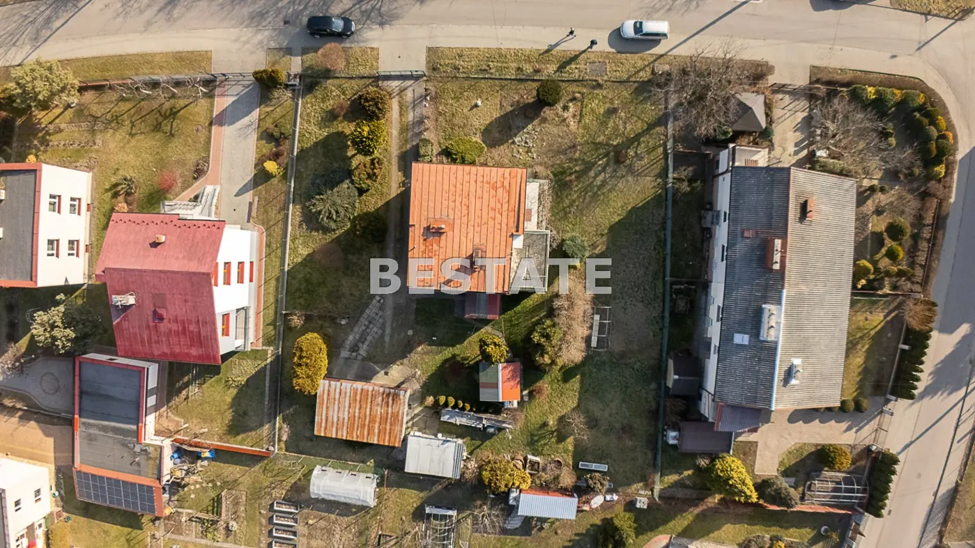 Dom w Mościcach - 13,67 ar działki