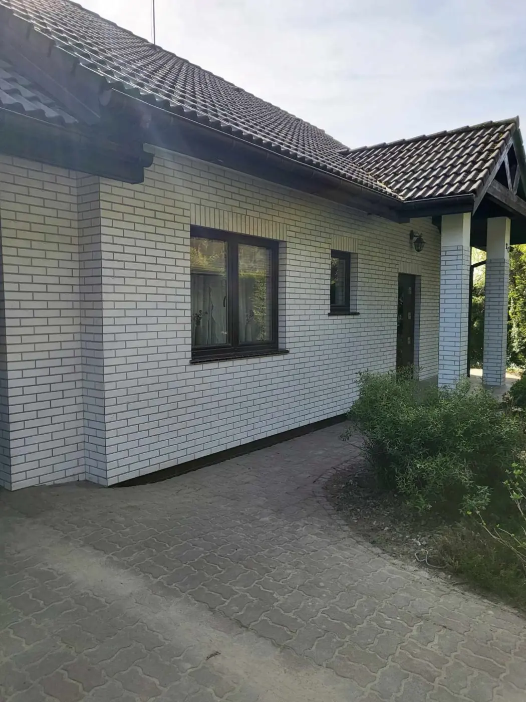 Nowoczesny dom przy lesie i Jeziorze Miedwie