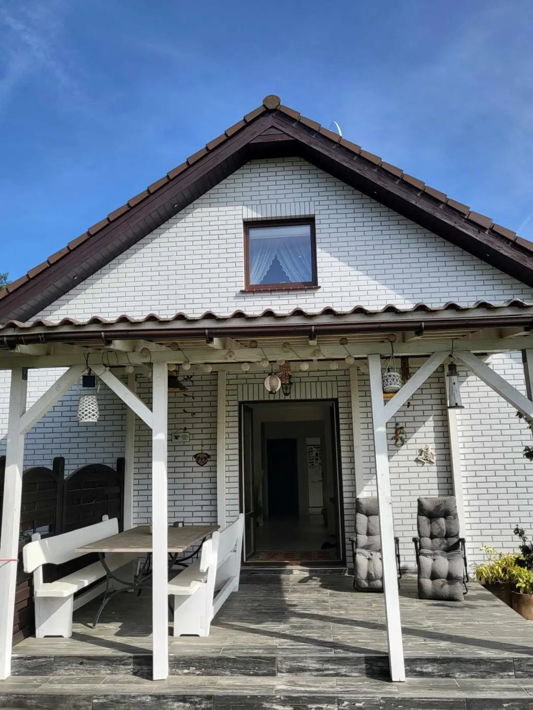 Nowoczesny dom przy lesie i Jeziorze Miedwie