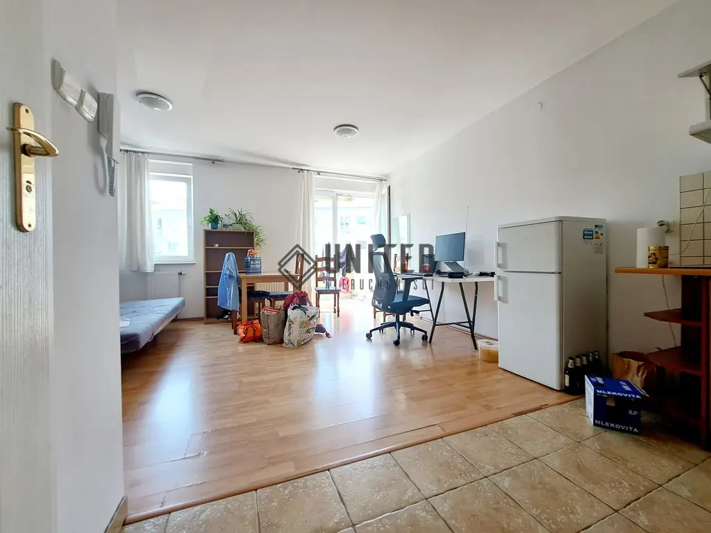 W okolicy ul. Nowowiejskiej Balkon/Piwnica