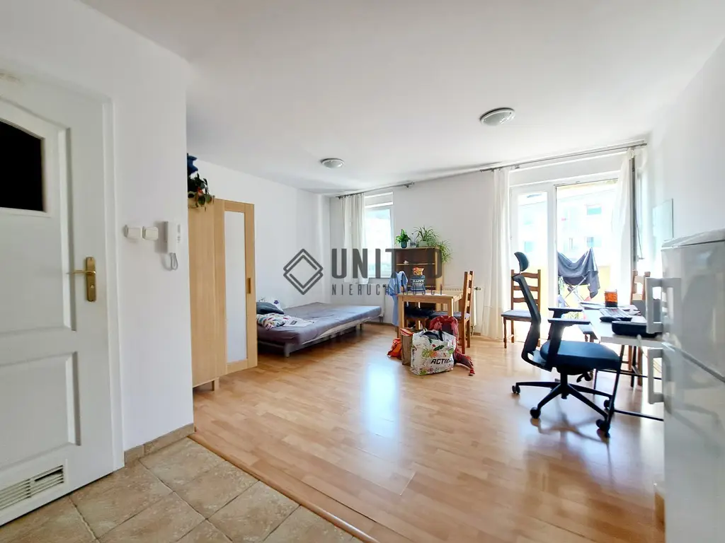 W okolicy ul. Nowowiejskiej Balkon/Piwnica