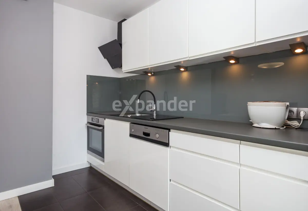 Rewelacyjna lokalizacja - zielone podwórko OKAZJA