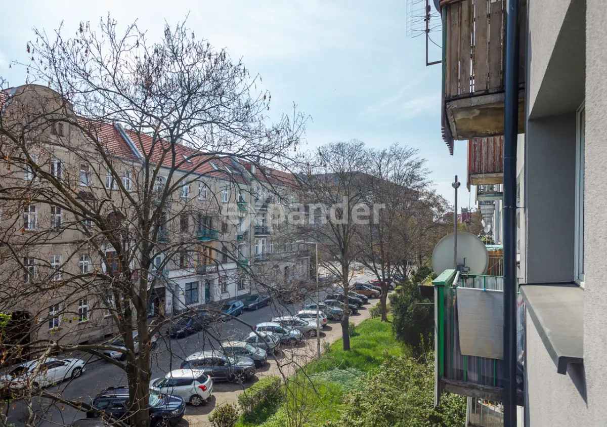 Rewelacyjna lokalizacja - zielone podwórko OKAZJA