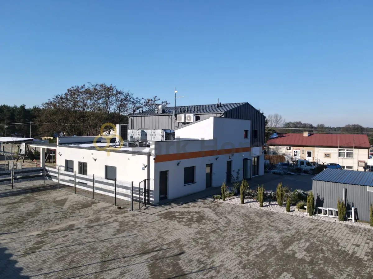 Obiekt-restauracja/apartament - Dominice.