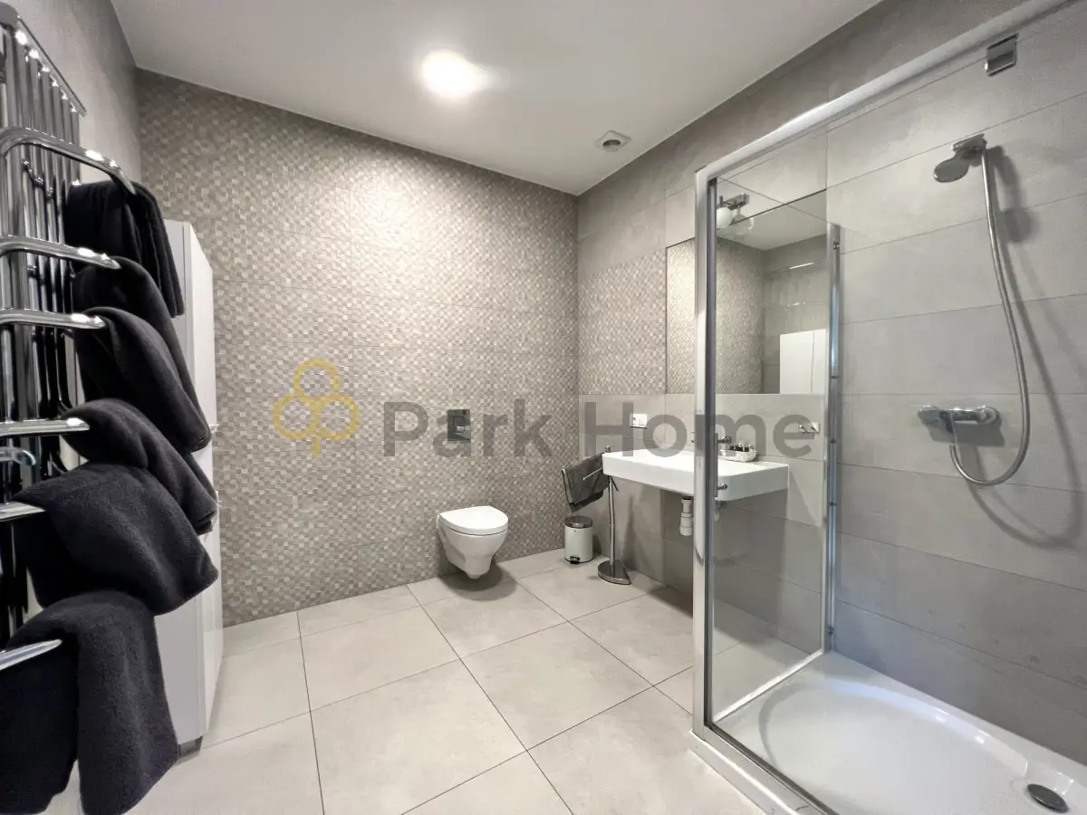 Obiekt-restauracja/apartament - Dominice.