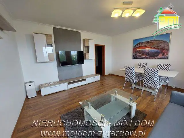 Polecamy bardzo ładne mieszkanie z wyposażeniem :)