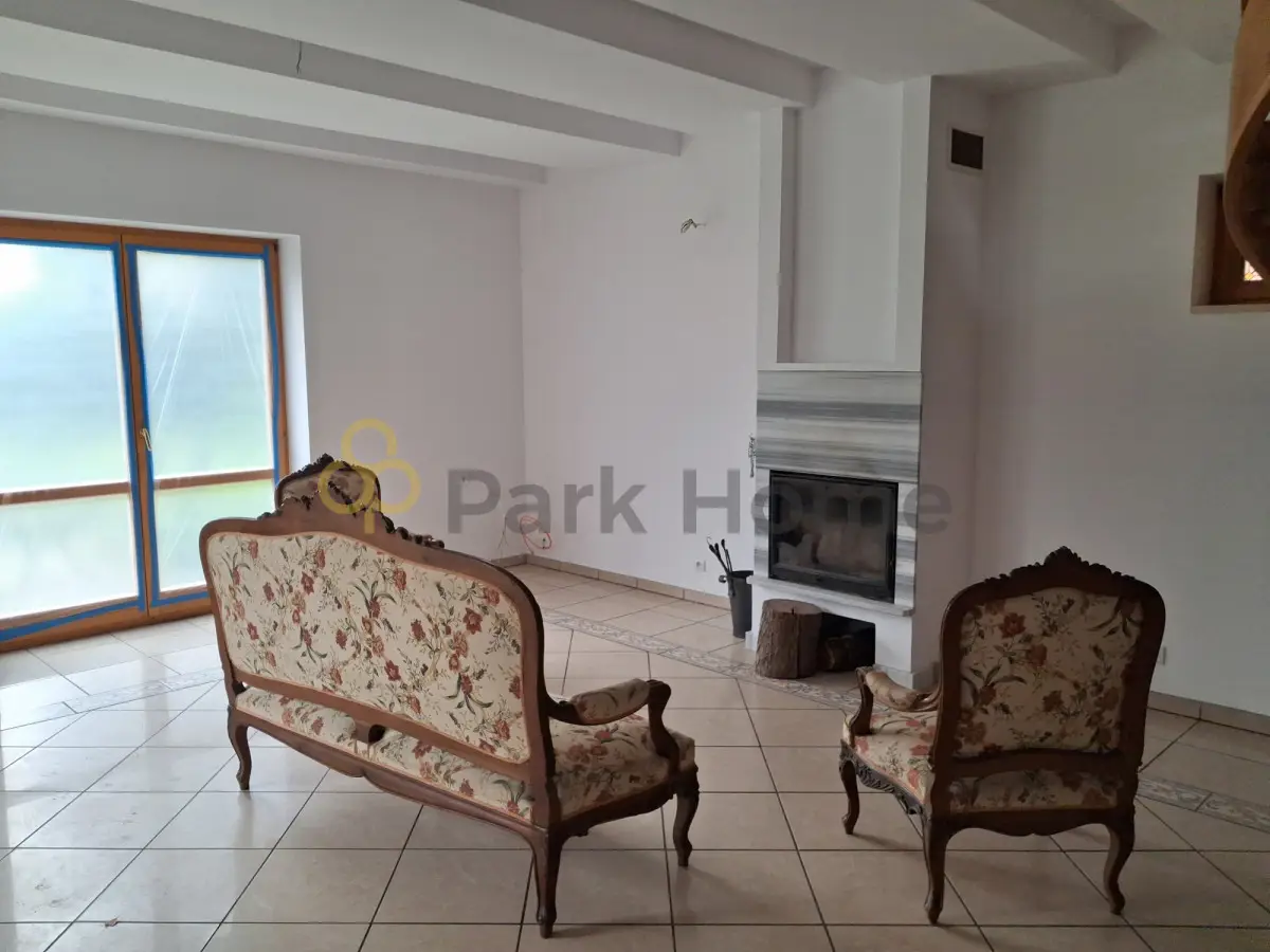 Przytulny dom w atrakcyjnej dzielnicy Smochowice