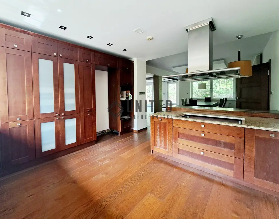 Okolice ul. Czereśniowej 2005/Taras /Ogród /Garaż