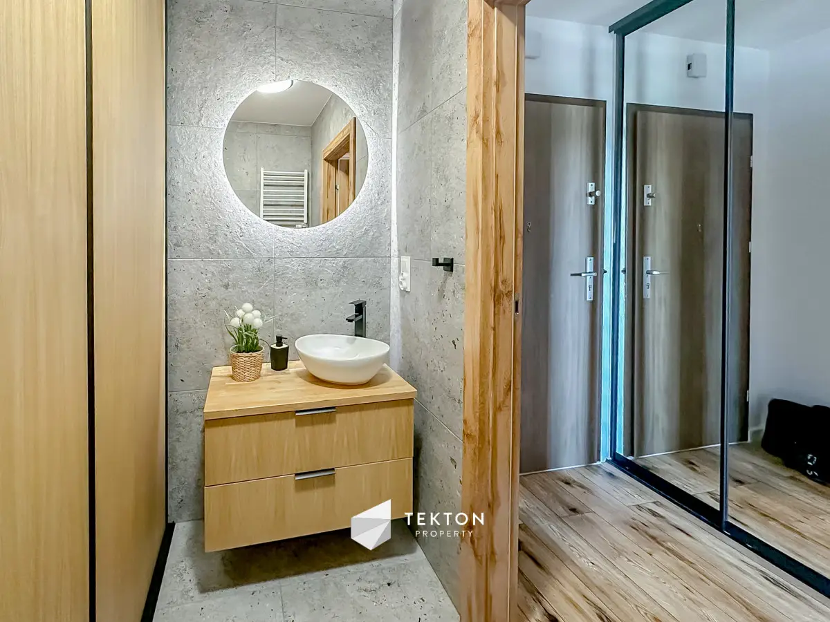 Wyjątkowe dwupoziomowe mieszkanie z klimatyzacją