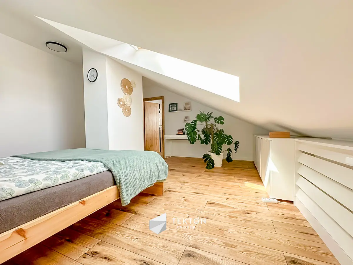 Wyjątkowe dwupoziomowe mieszkanie z klimatyzacją