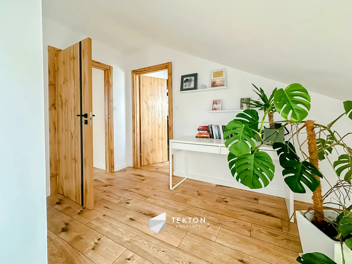 Wyjątkowe dwupoziomowe mieszkanie z klimatyzacją