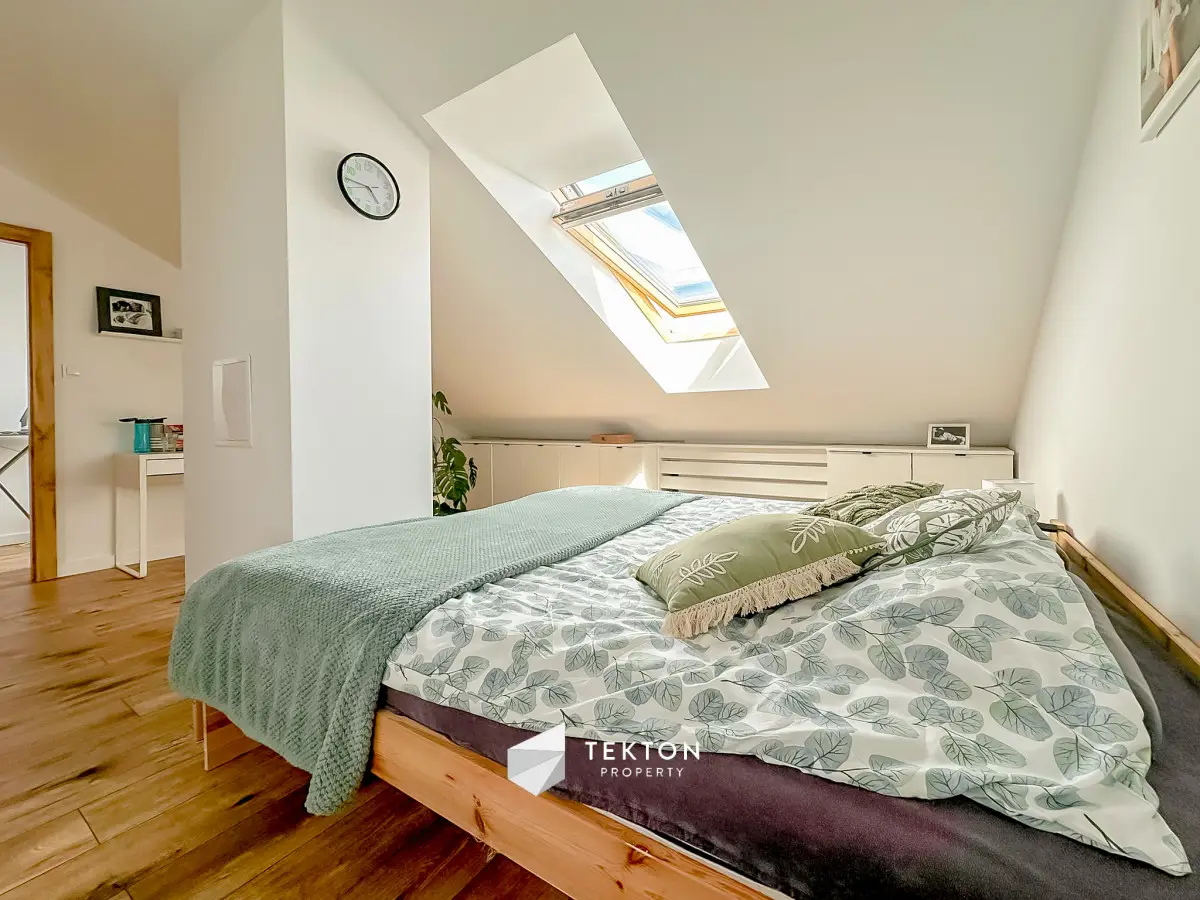 Wyjątkowe dwupoziomowe mieszkanie z klimatyzacją