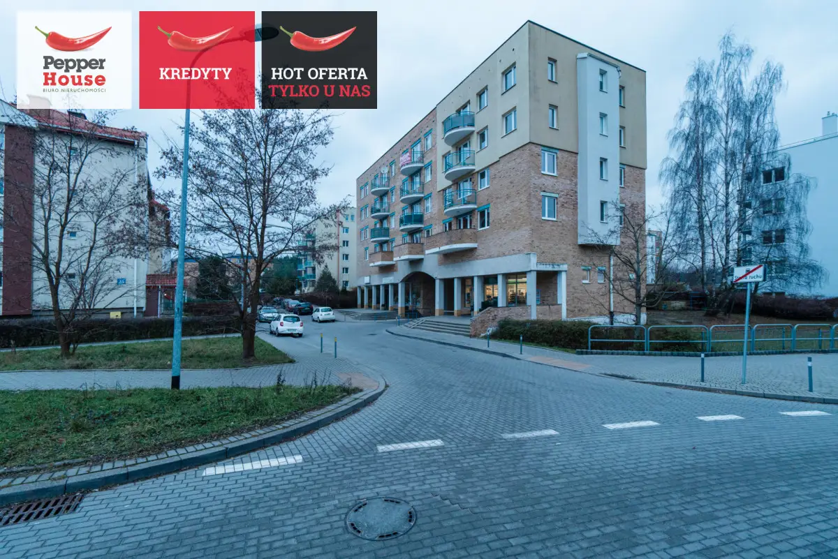 lokal z witryną / w centrum zabudowy mieszkaniowej