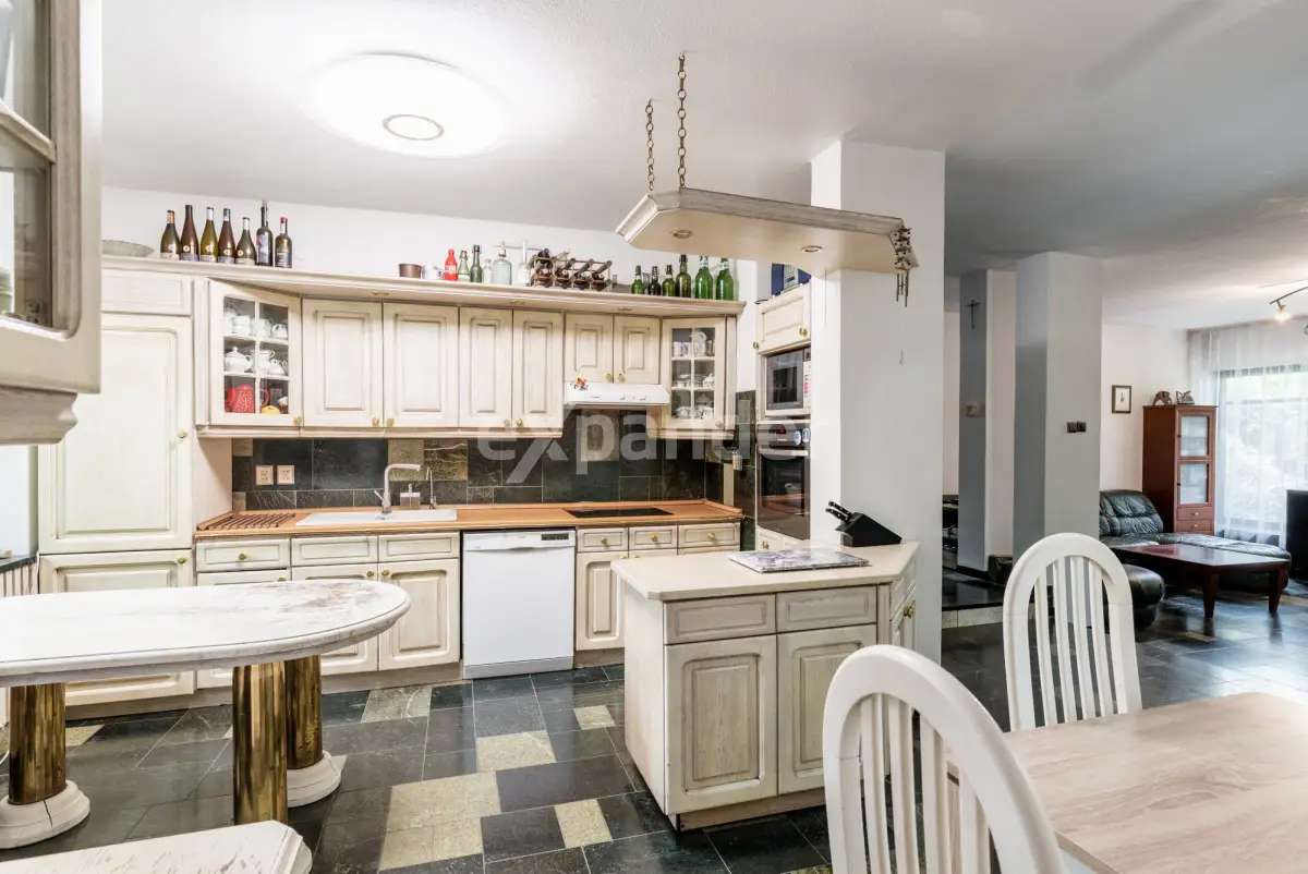 Dom wolnostojący 300mkw Konstantynów