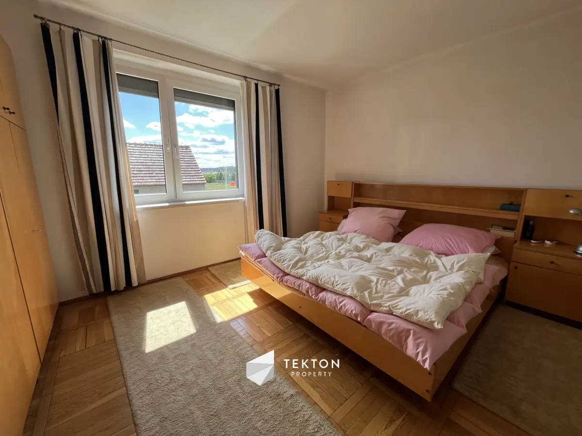 Dwurodzinny dom z budynkiem gospodarczym, Nakło