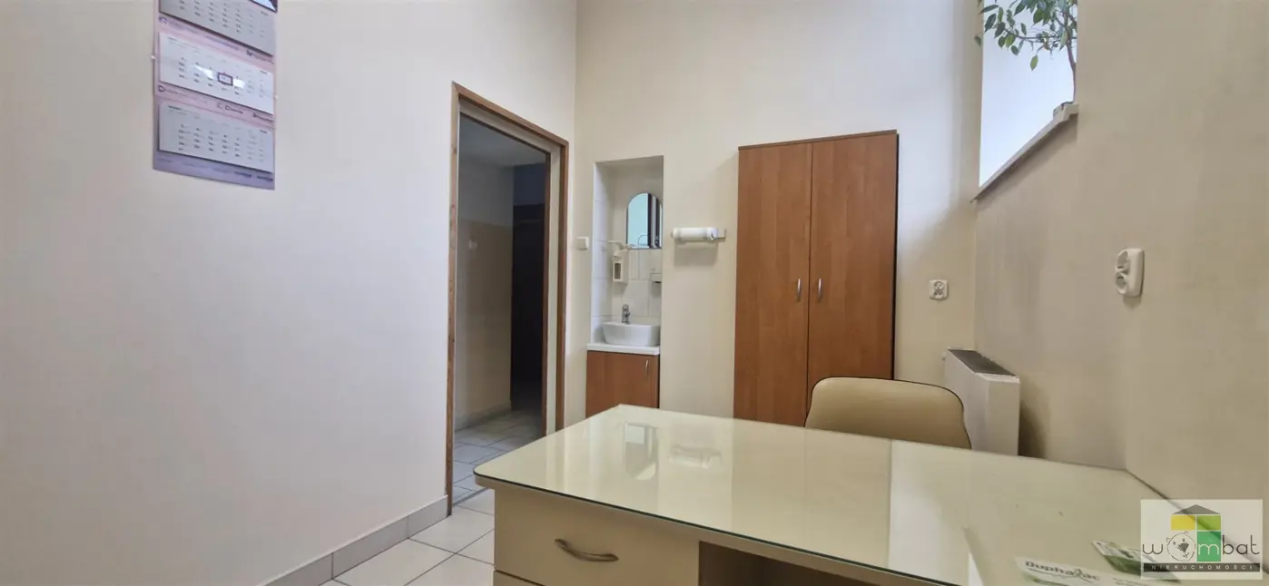 Do wynajęcia lokal w świetnej lokalizacji .