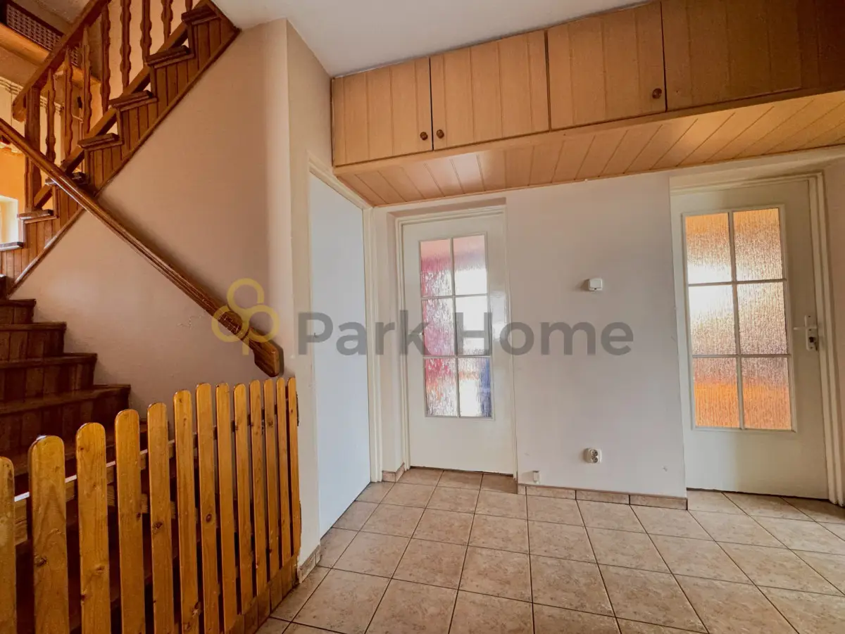 Dom na sprzedaż - spokojna okolica - Wieszczyczyn