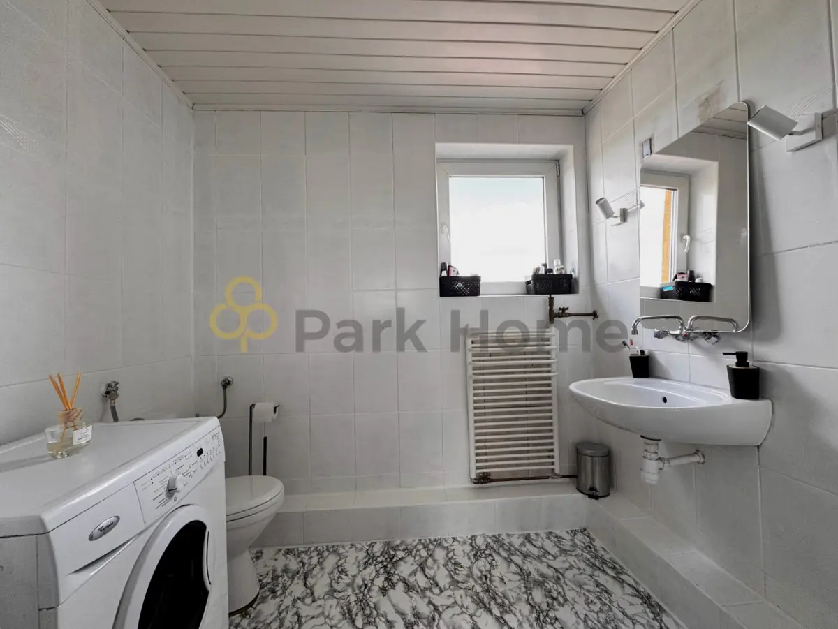 Dom na sprzedaż - spokojna okolica - Wieszczyczyn