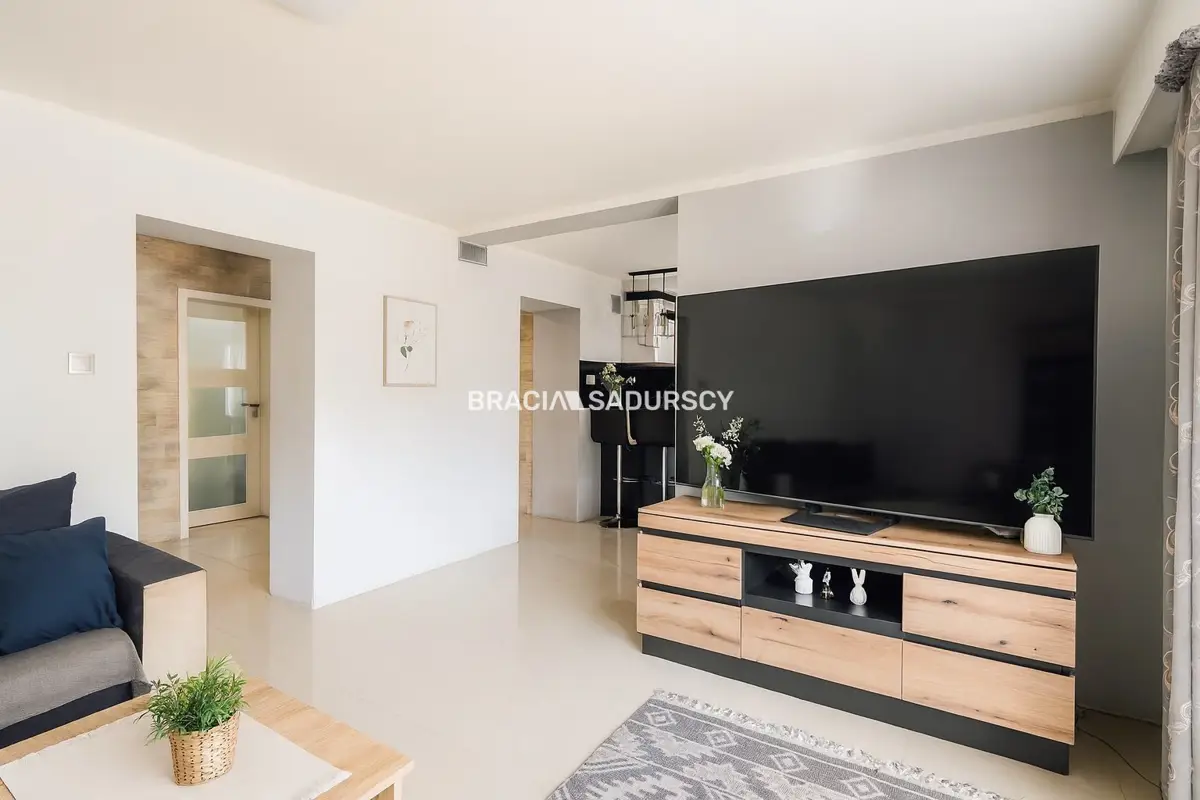 Dom wolnostojący na 15 arowej działce Opatkowice