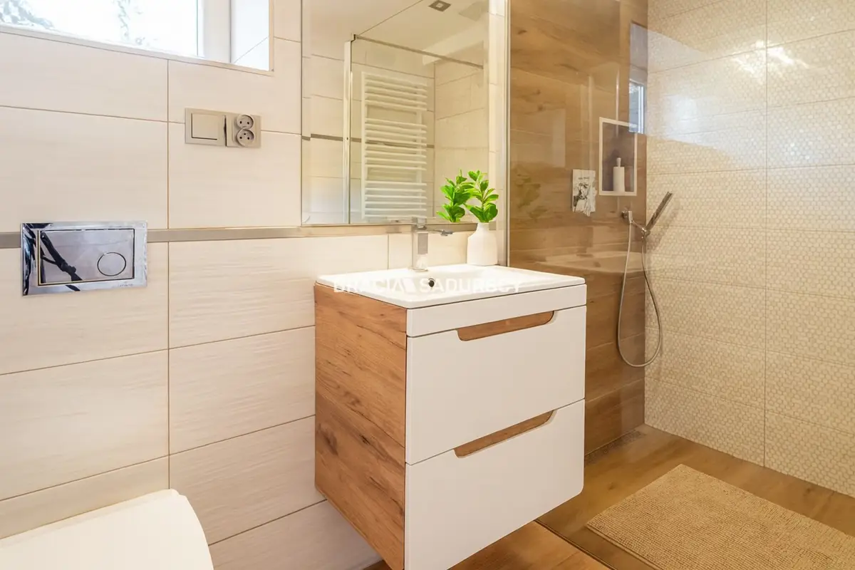 Dom wolnostojący na 15 arowej działce Opatkowice