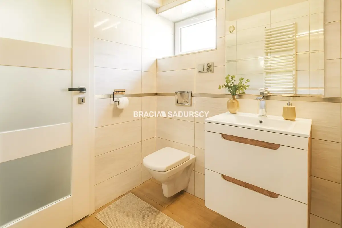 Dom wolnostojący na 15 arowej działce Opatkowice