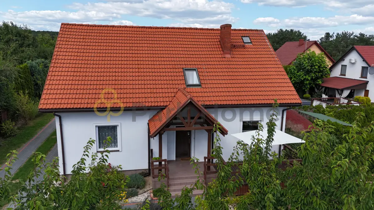 Przestronny letniskowy dom całoroczny nad jeziorem