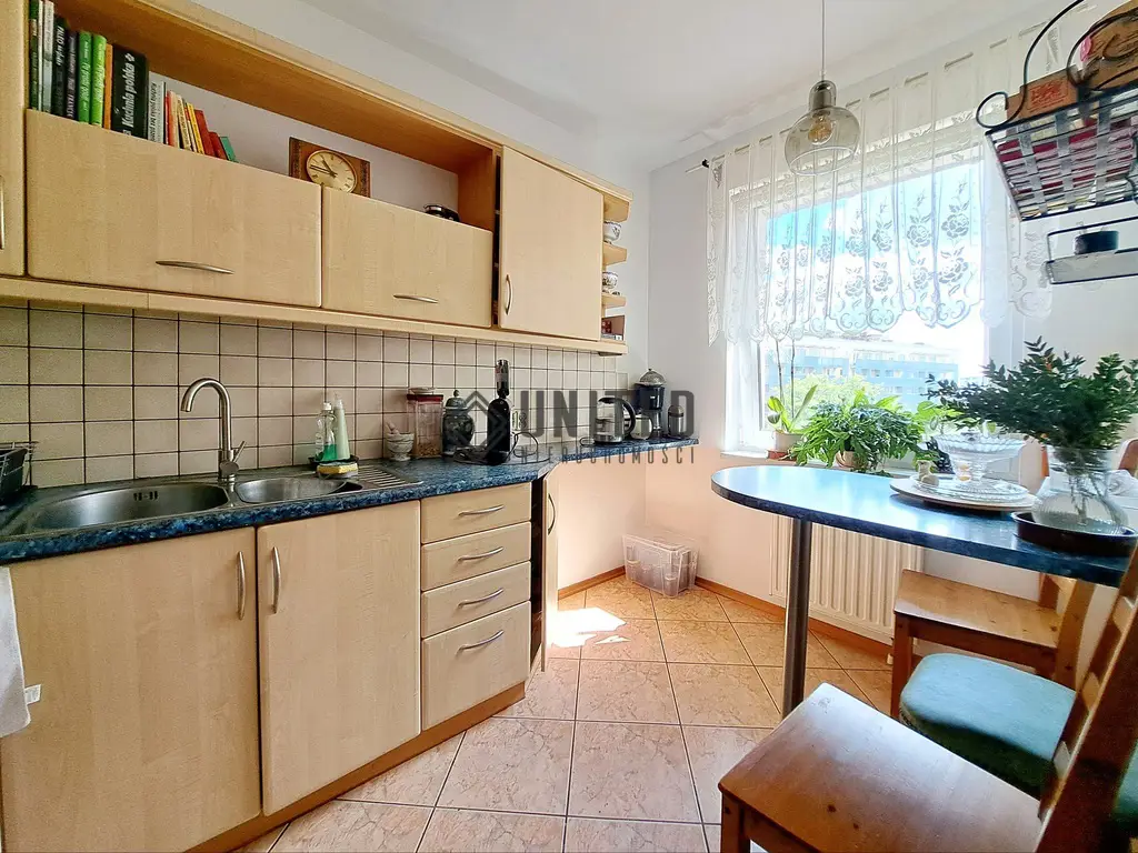 Okolie ul. Życzliwej 2-poziom/Rozkład/Balkon