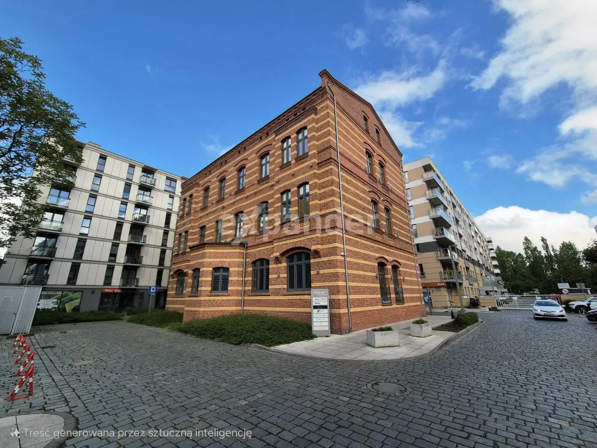 Zrewitalizowany budynek pod działalność biurową