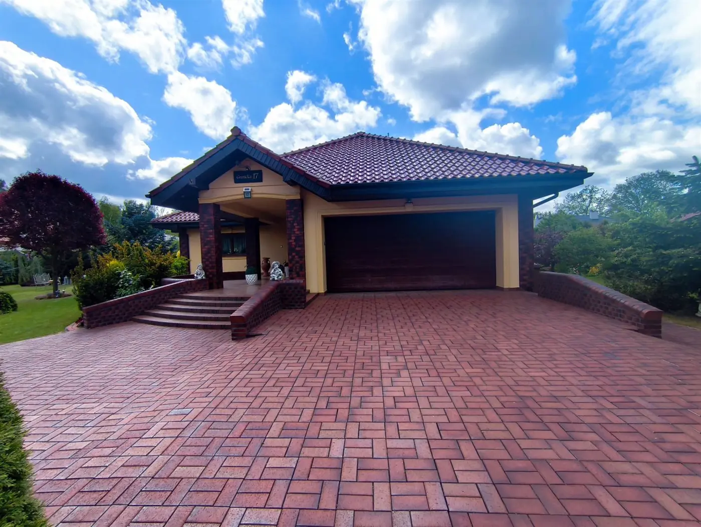 Rezydencja w otulinie lasu