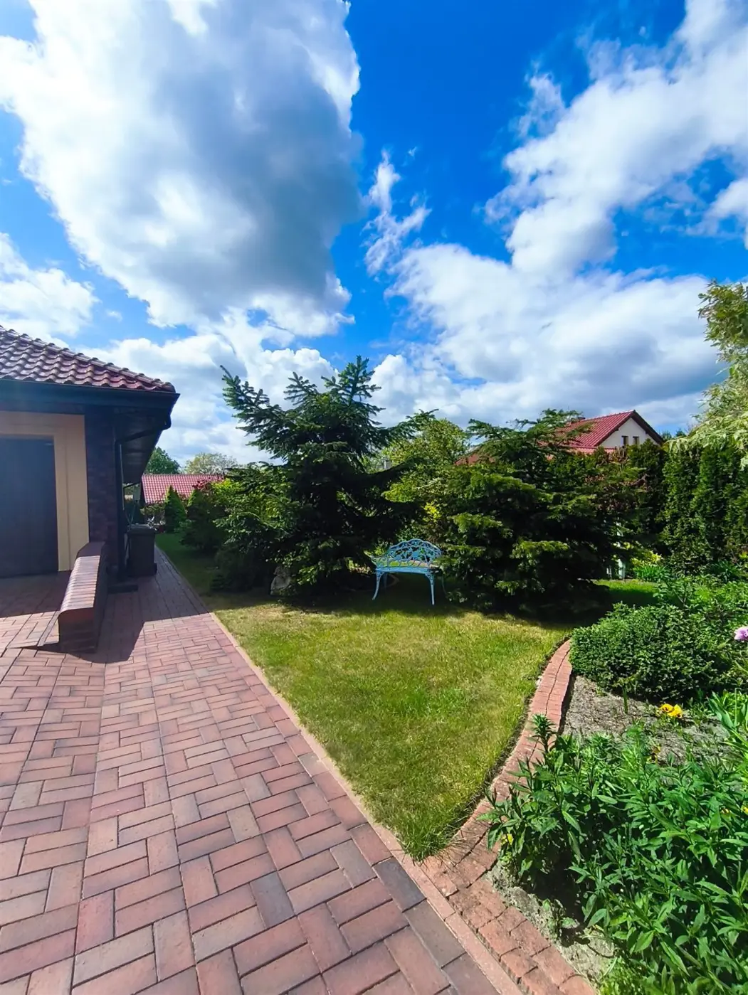 Rezydencja w otulinie lasu