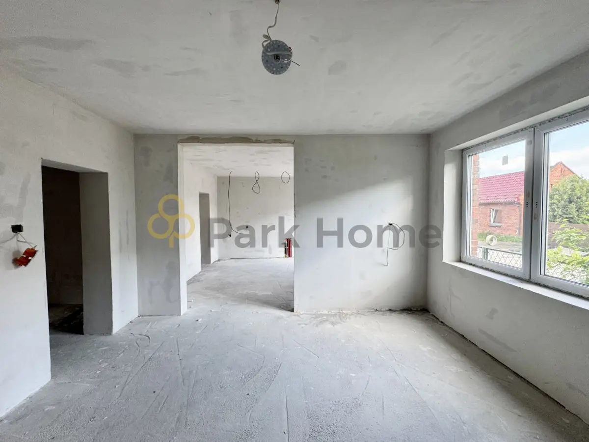 Dom z działką 1096 m2 strych do adaptacji