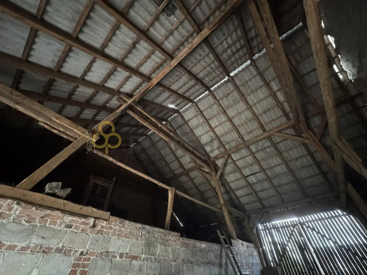 Dom z działką 1096 m2 strych do adaptacji