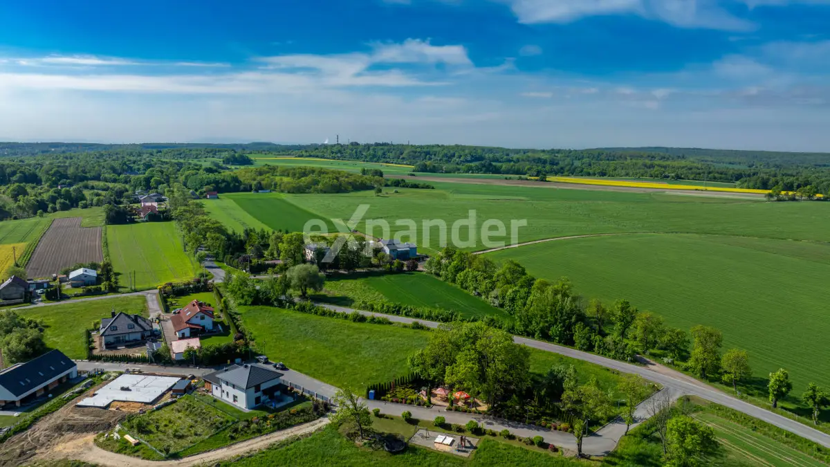 Działka wśród terenów zielonych z ładnymi widokami