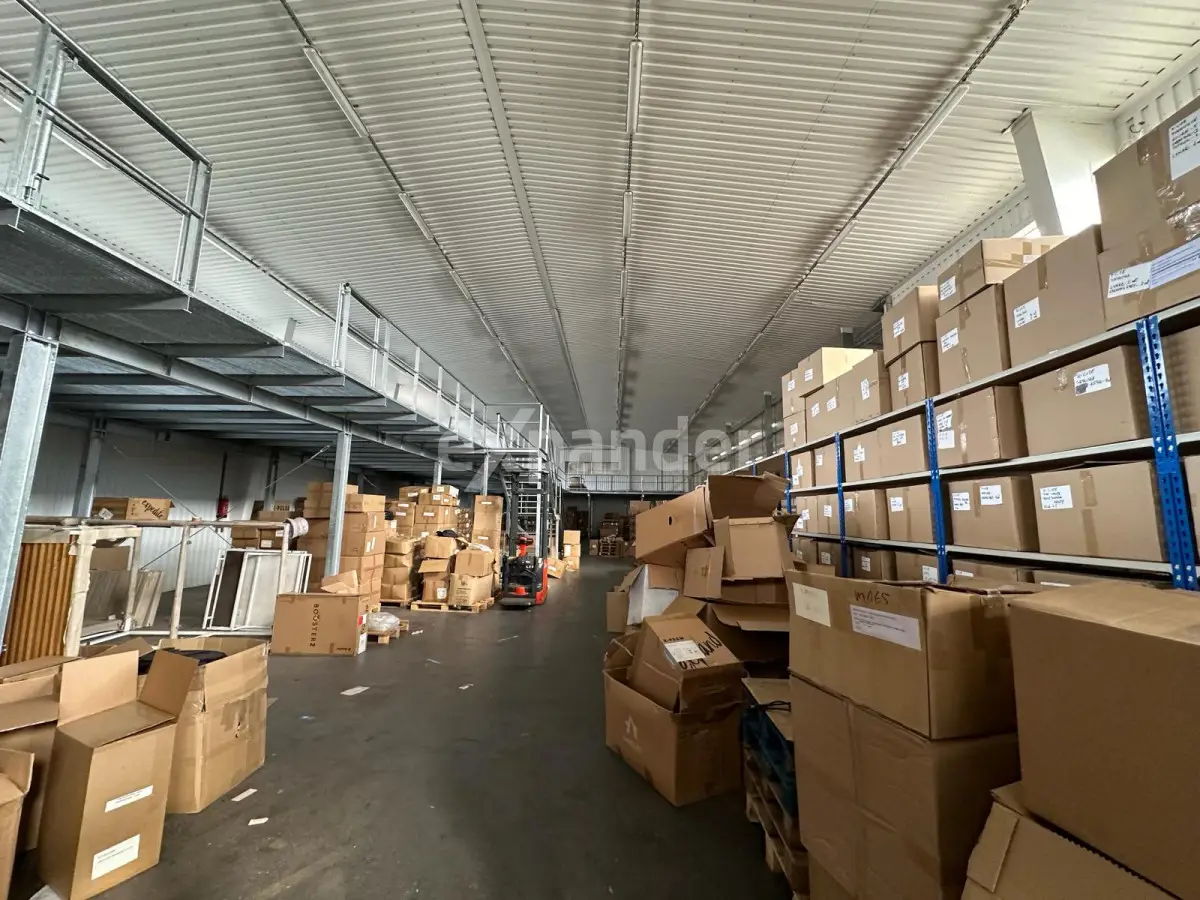 Nowoczesne hale sprzedażowe i magazynowe