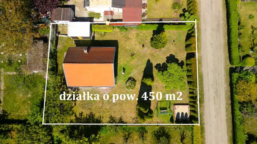 Działka letniskowo-rekreacyjna na obrzeżach miasta