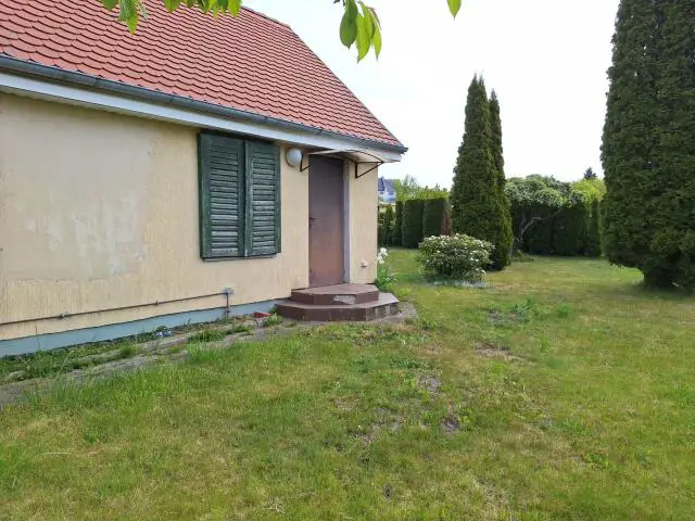 Działka letniskowo-rekreacyjna na obrzeżach miasta