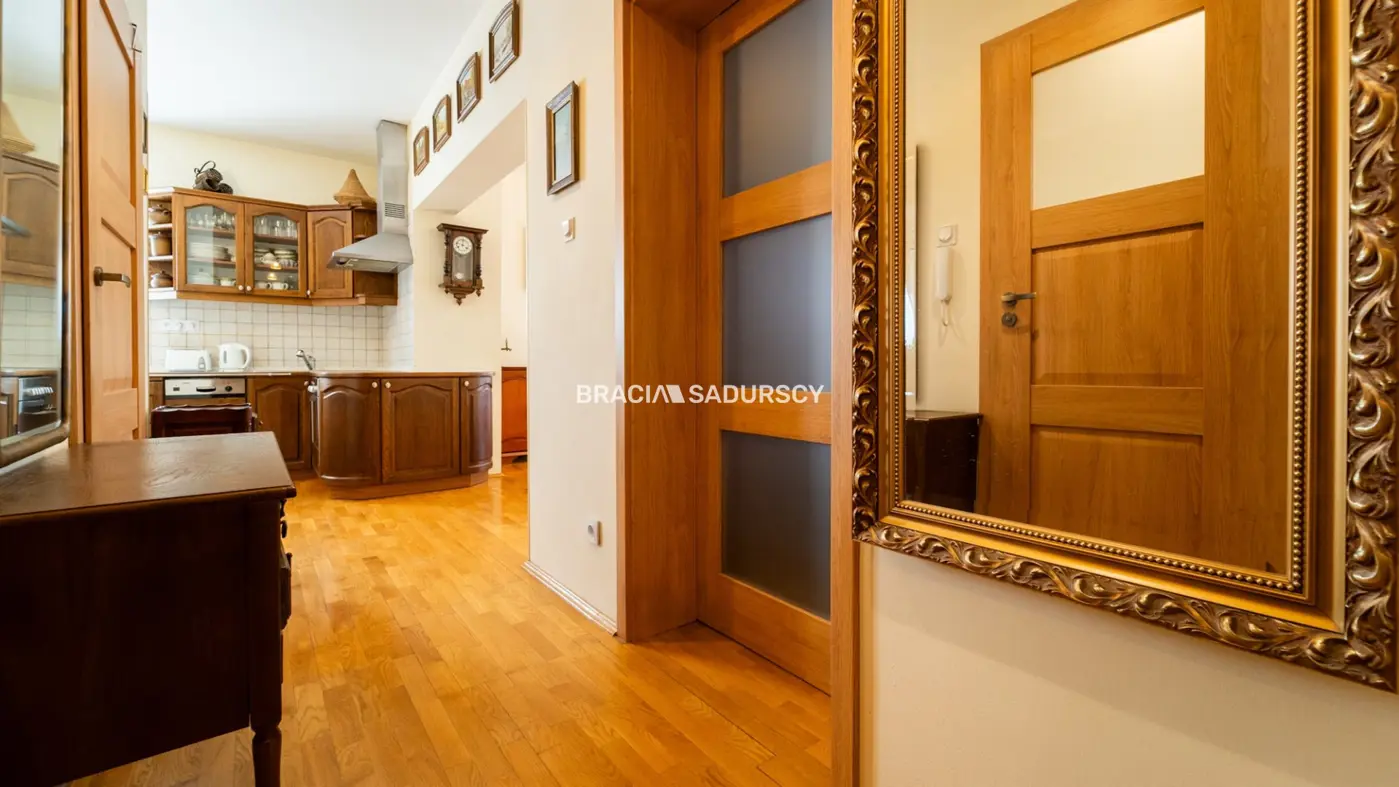 2pok 50m2 Prądnik Czerwony z 2 balkonami i garażem