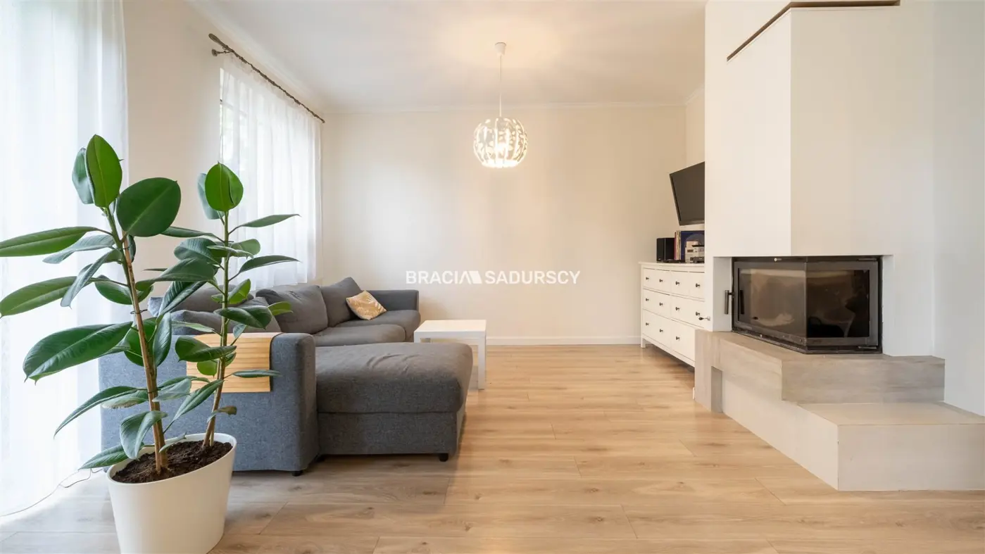 SEGMENT DOMU Z OGRÓDKIEM