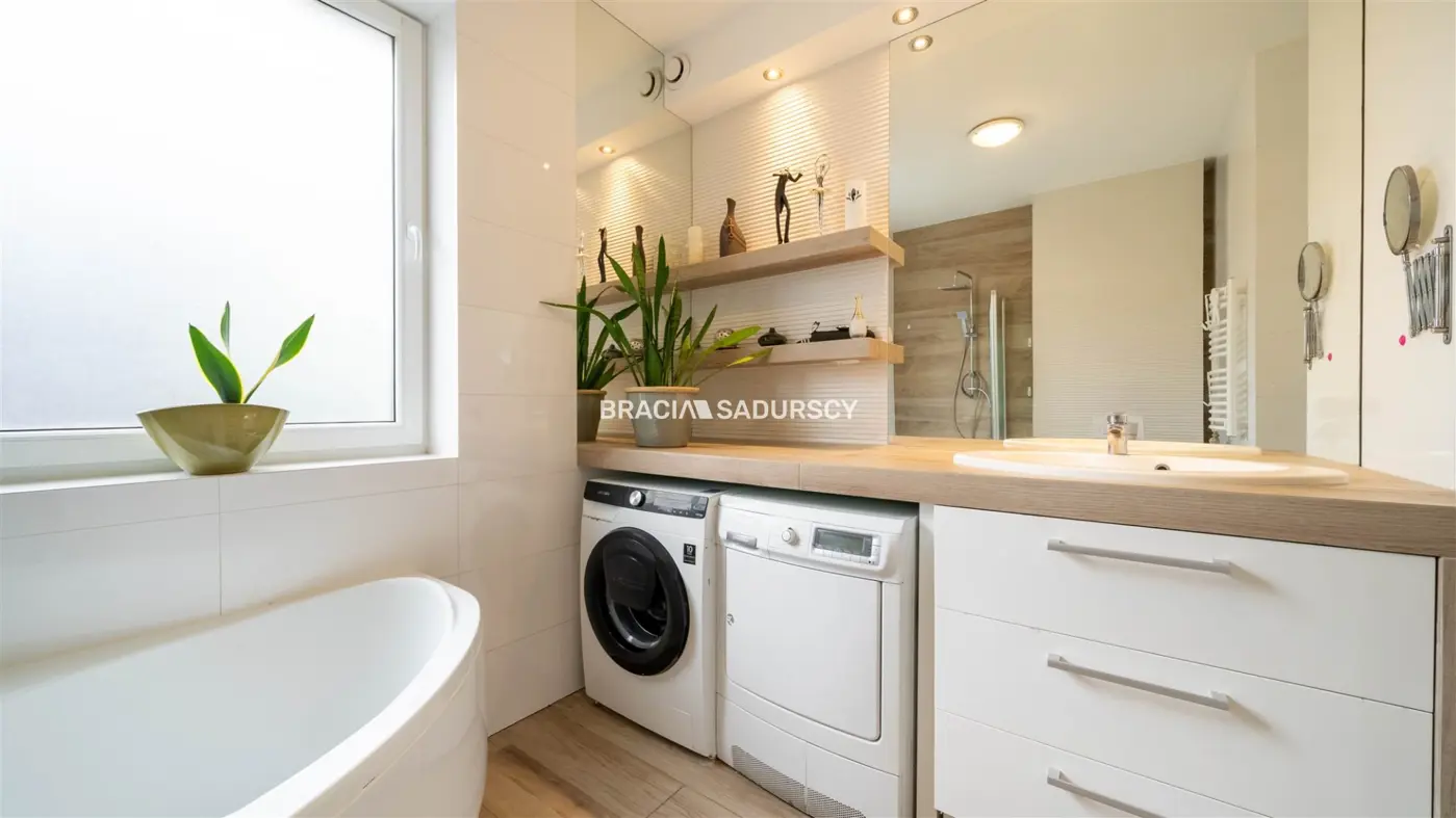 SEGMENT DOMU Z OGRÓDKIEM