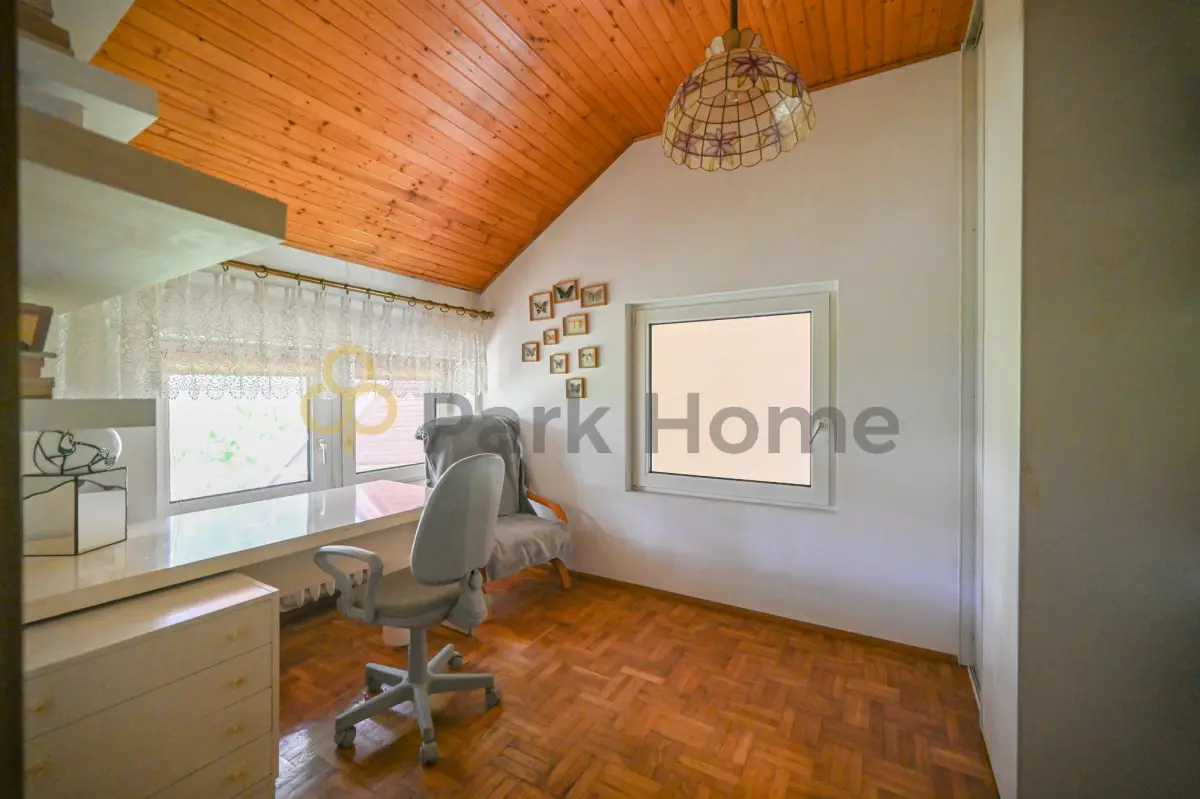 Dom, 5 pokoi 295 m² na sprzedaż - Zielona Góra