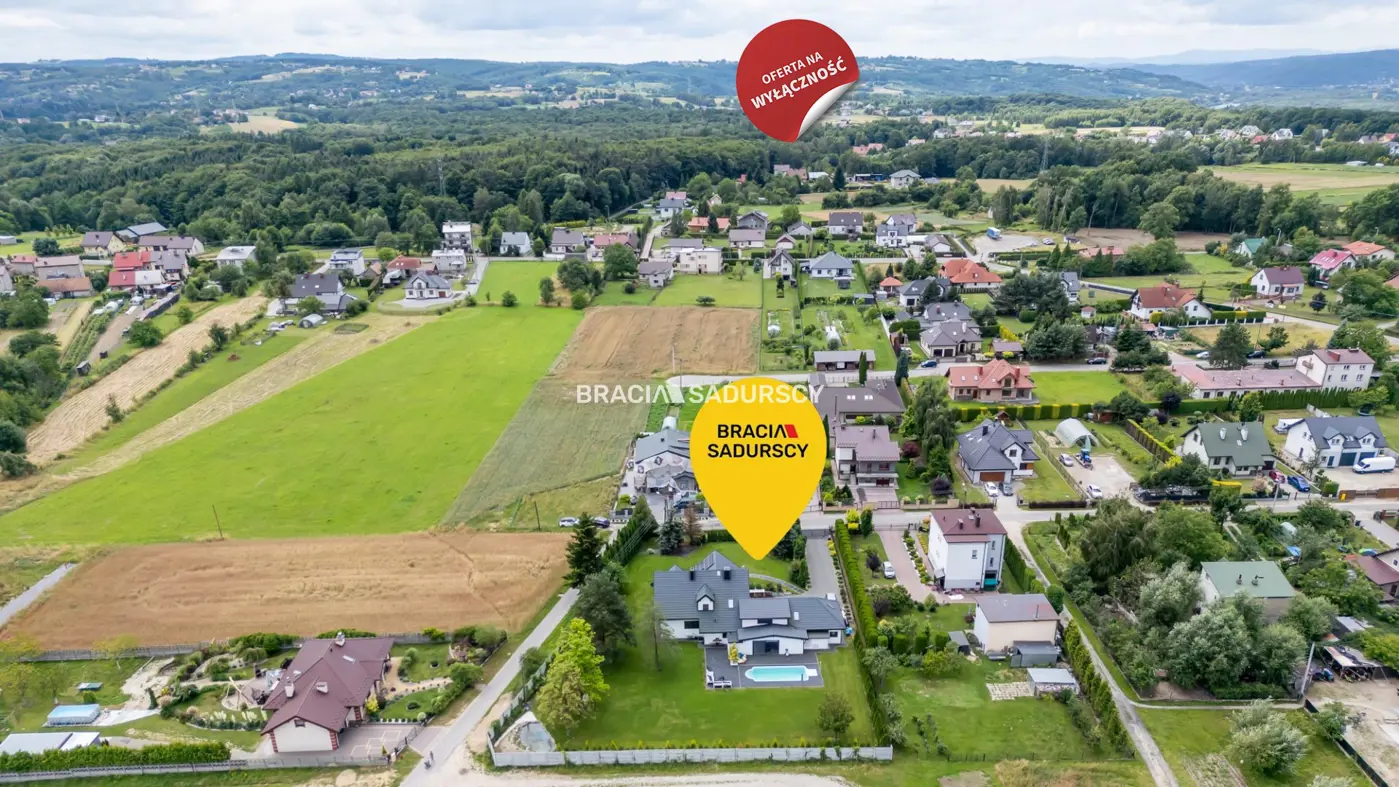 Wysoki standard, działka 23 ar, 4 sypialnie, basen