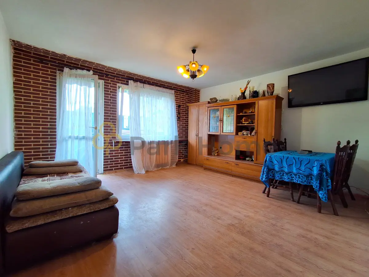 3 Pokojowe mieszkanie do remontu na parterze