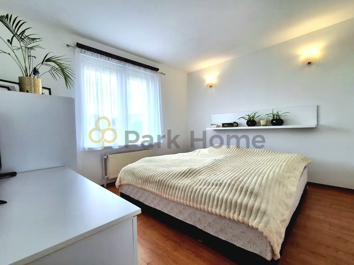 Dom z warsztatem samochodowym i działką 1,42ha