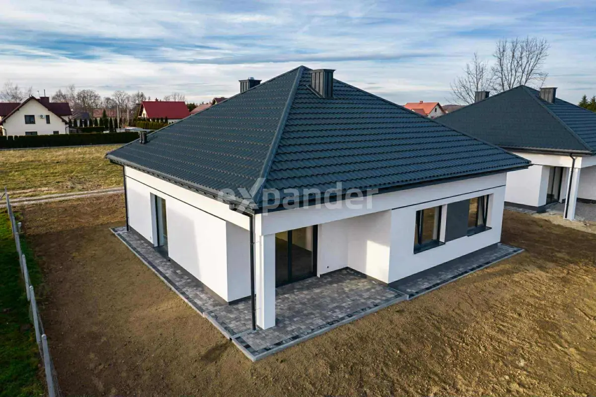 Domy parterowe, 98m2, Sędziszów, Młp. działka 8ar