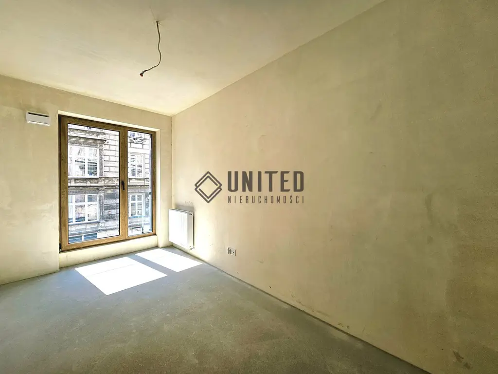 Okolice ul. Piłsudskiego / Inwestycja / Garaż