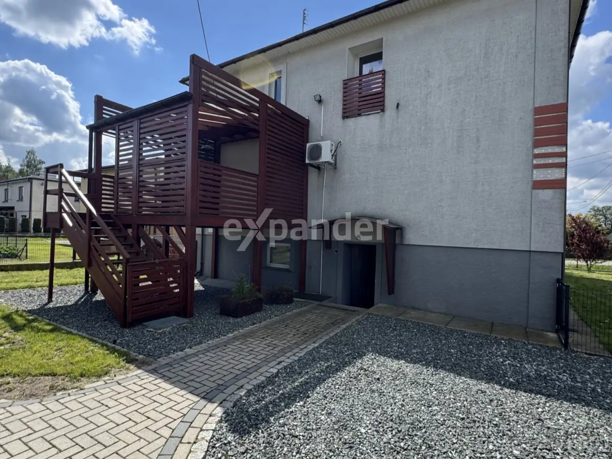 Dom jednorodzinny w cichej okolicy