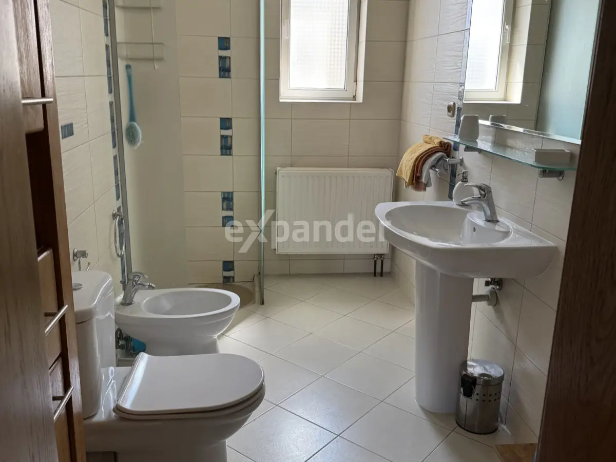 Dom jednorodzinny w cichej okolicy