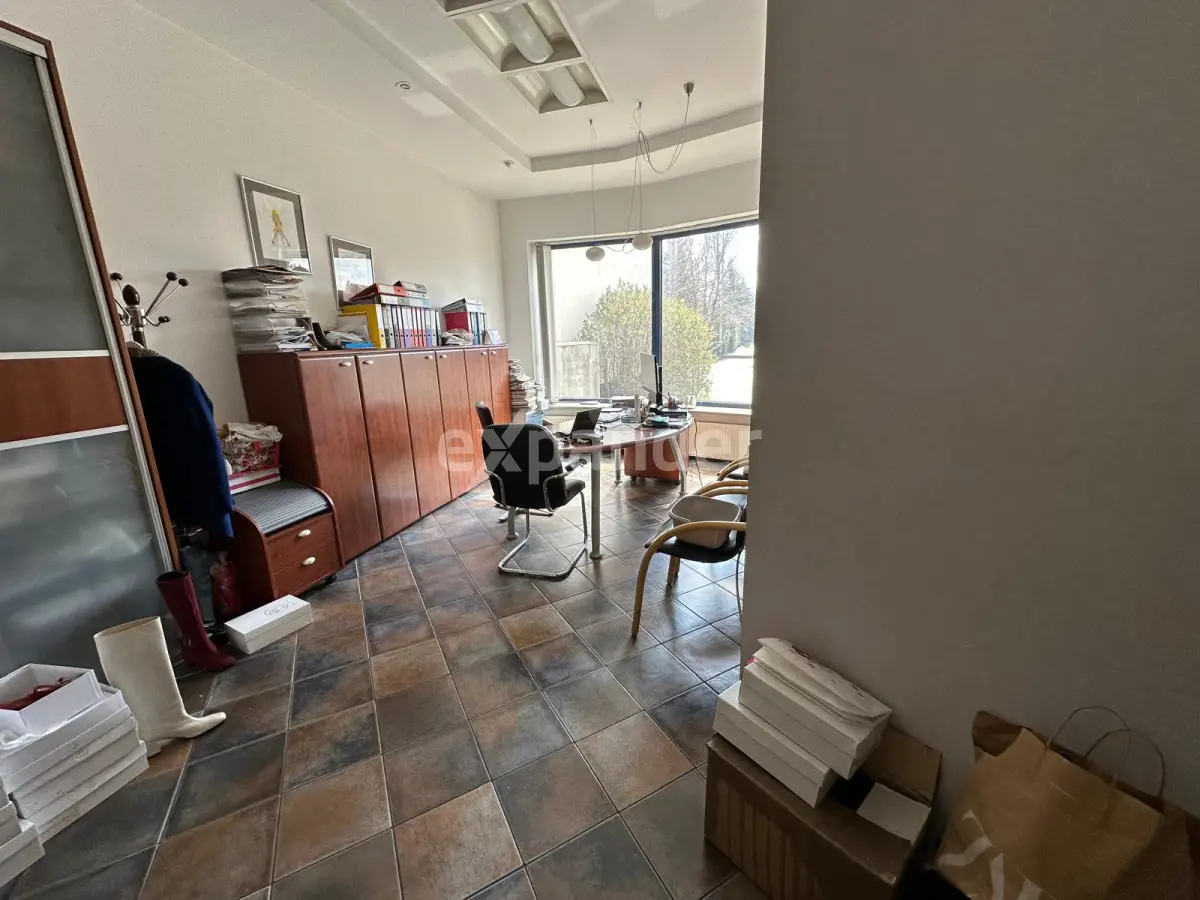 Uniwersalny obiekt produkcyjno-magazynowy