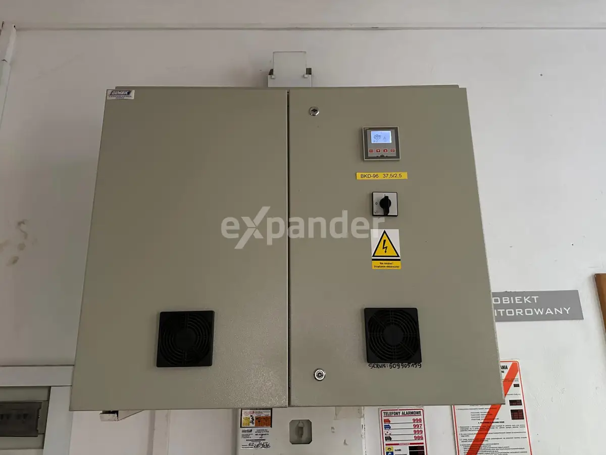 Uniwersalny obiekt produkcyjno-magazynowy