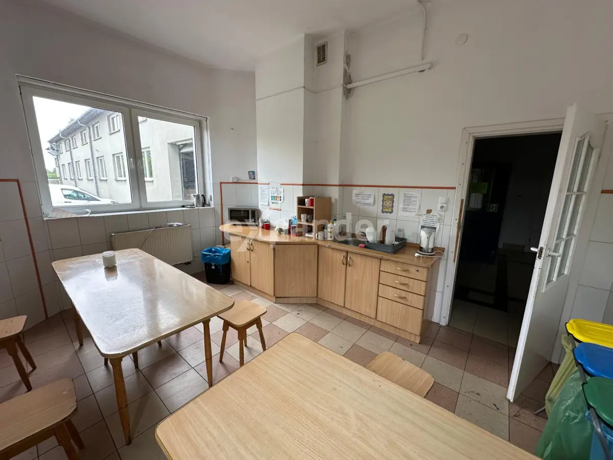 Uniwersalny obiekt produkcyjno-magazynowy